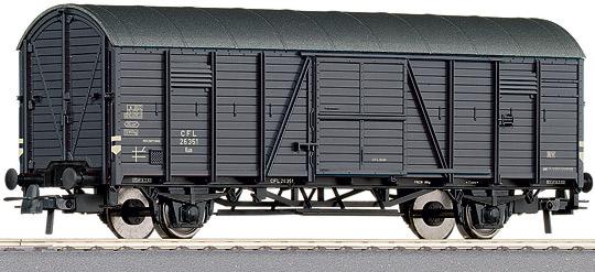 Box car type Kus  with head door<br /><a href='images/pictures/Roco/66384.jpg' target='_blank'>Full size image</a>